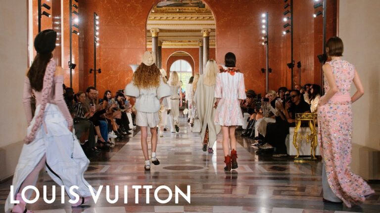 Read more about the article Women’s Spring-Summer 2026 Show I LOUIS VUITTON